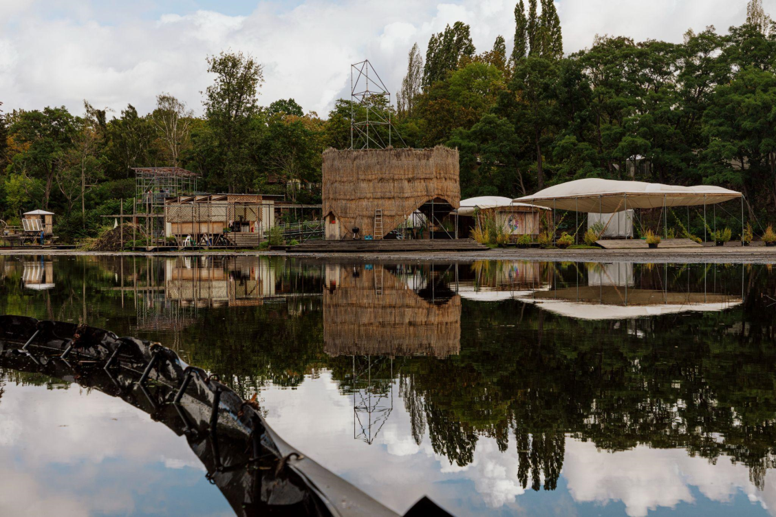 Floating University Berlin působí v městské divočině uprostřed hlavního města.  | © Floating University